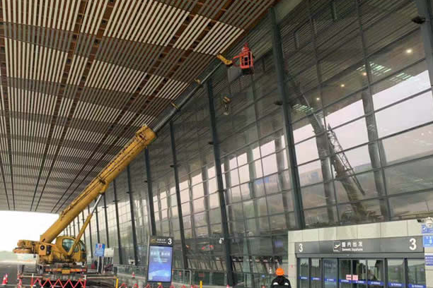 政和玻璃幕墙维护和保养